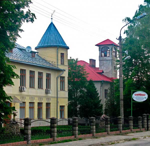 bukovyna-vyzhnytsya-berehomet-nad-seretom