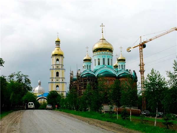 bukovyna-hertsaivschyna-molnytsia