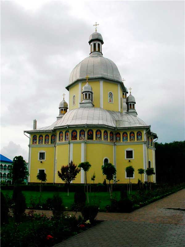 bukovyna-hertsaivschyna-molnytsia