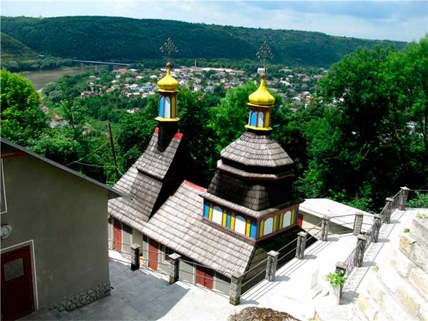 bukovyna-zastavnivschyna-khreshchatyk