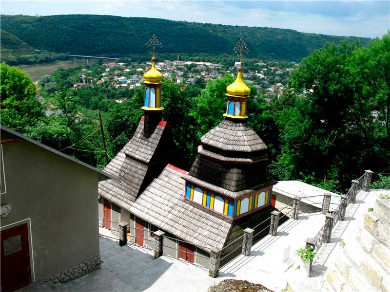 monastyri-bukovyny