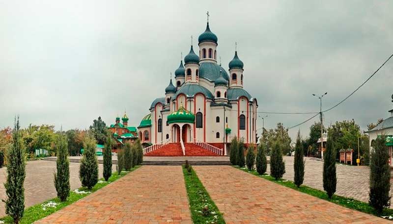 monastyri-bukovyny