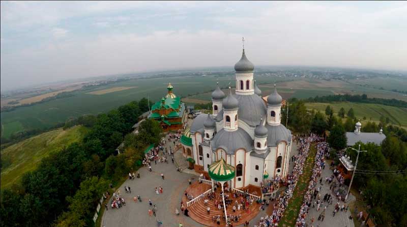 monastyri-bukovyny