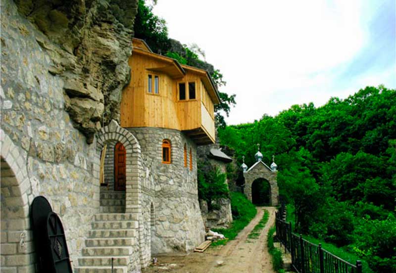 monastyri-bukovyny