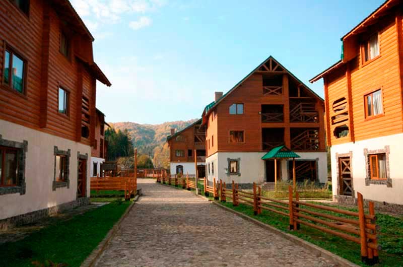 hirskolyzhnyi-kompleks-myhovo