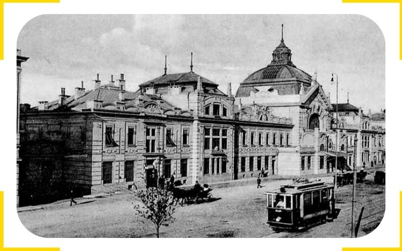 125-rokiv-tomu-u-chernivtsiakh-pochav-kursuvaty-elektrotransport