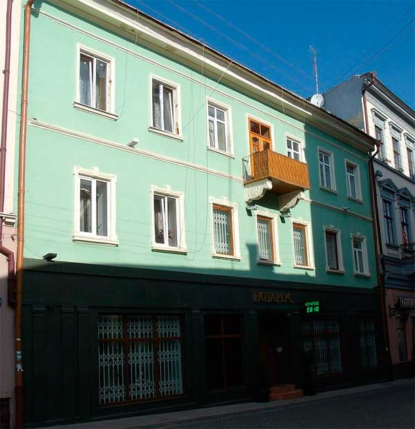chernivtsi-vulytsia-kobylianskoi