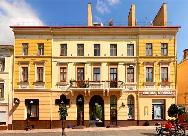 chernivtsi-vulytsia-kobylianskoi