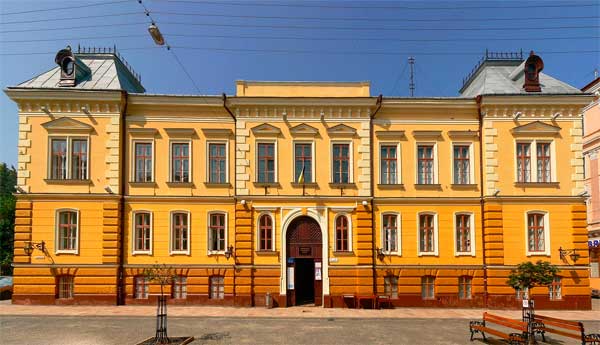 chernivtsi-vulytsia-kobylianskoi