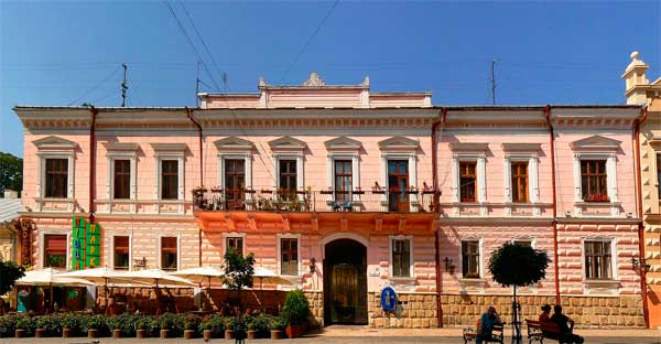 chernivtsi-vulytsia-kobylianskoi