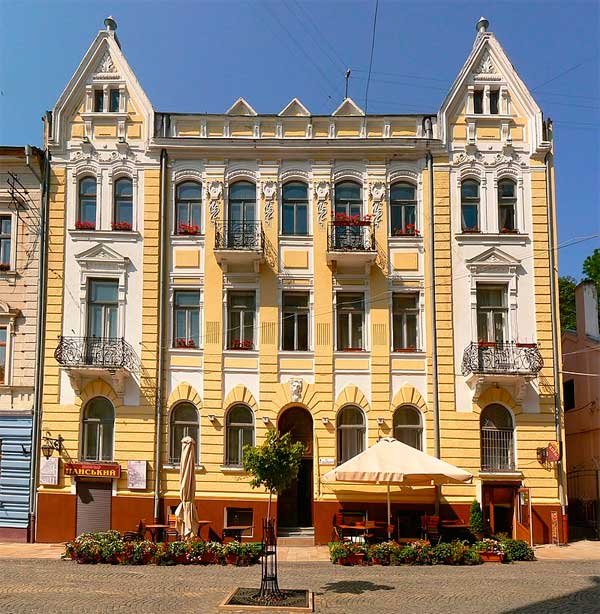 chernivtsi-vulytsia-kobylianskoi
