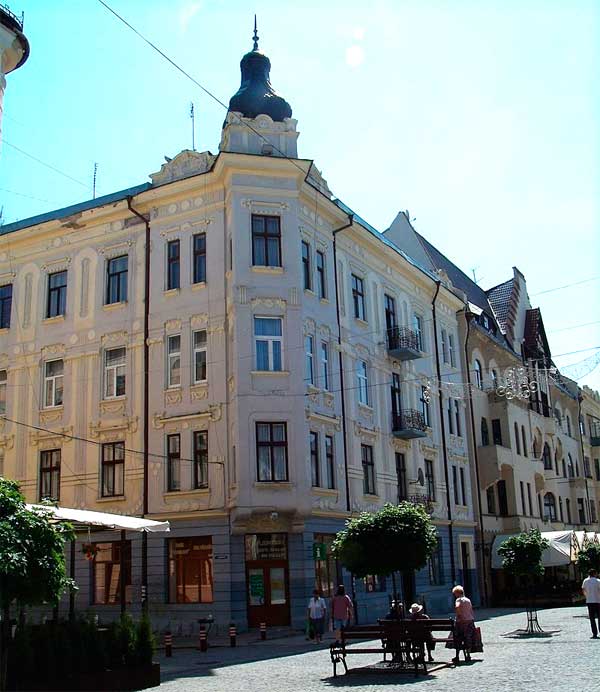 chernivtsi-vulytsia-kobylianskoi