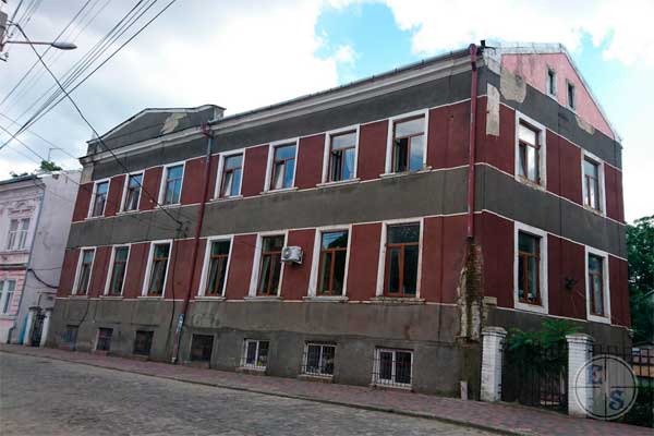 j 37 001