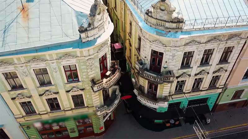 chernivtsi-budynky-blyzniuky