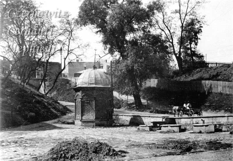 chernivtsi-ploshcha-presviatoi-marii