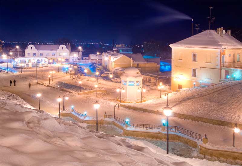 chernivtsi-ploshcha-presviatoi-marii