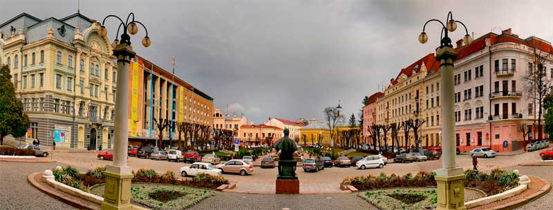chernivtsi-teatralna-ploshcha