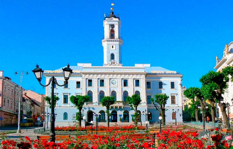 chernivtsi-tsentralna-ploshcha