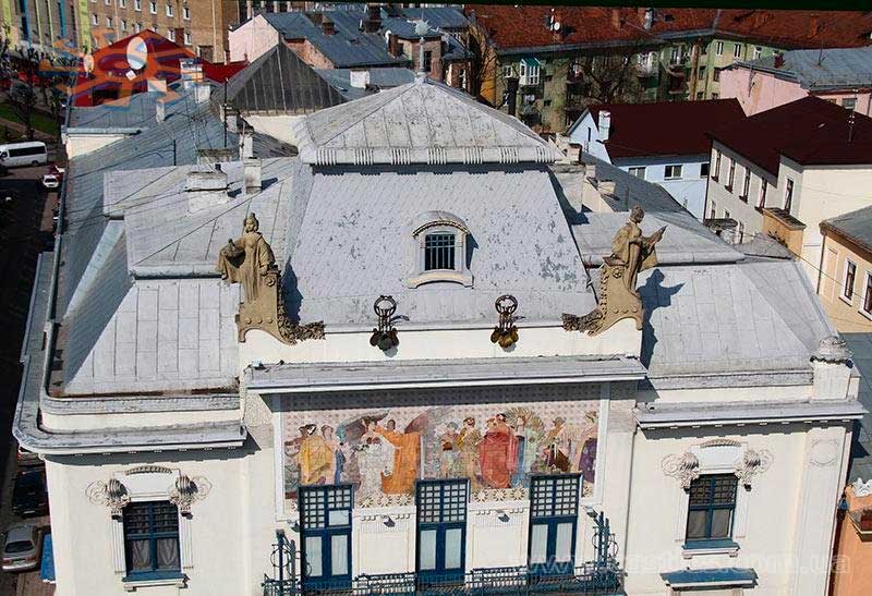 chernivtsi-khudozhnii-muzei