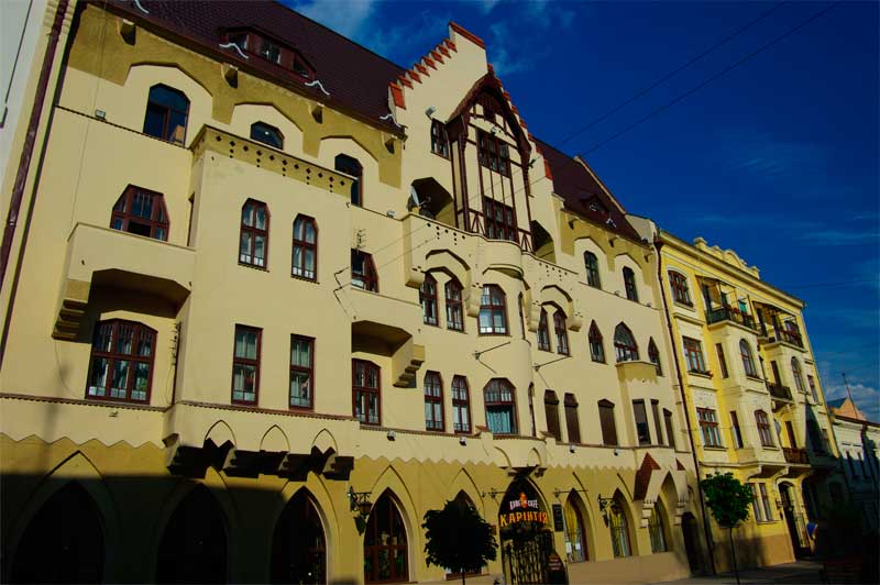 chernivtsi-nimetskyi-dim