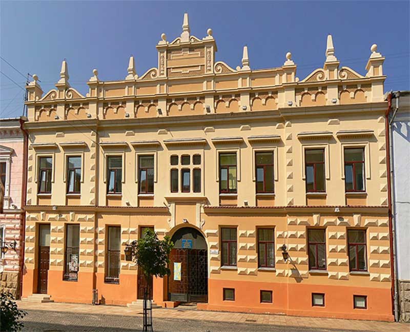 chernivtsi-polskyi-dim