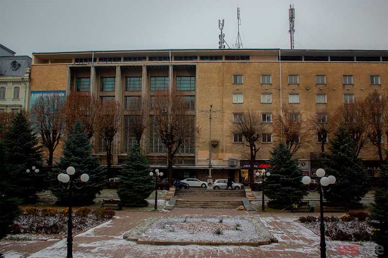 chernivtsi-rumunskyi-dim