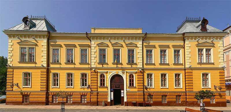chernivtsi-kraieznavchyi-muzei