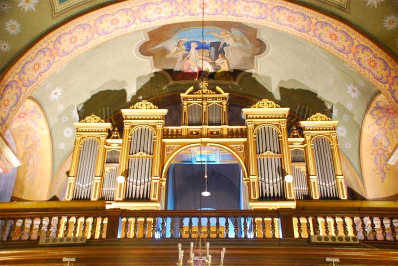 chernivtsi-kostel-vozdvyzhennia-sviatoho-khresta