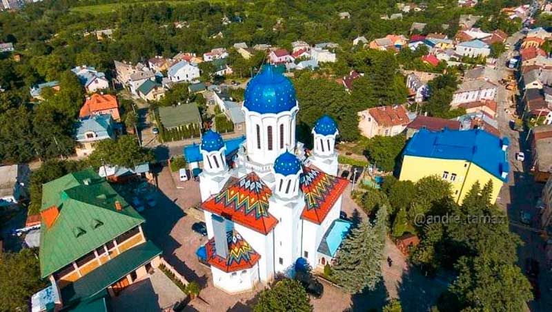 chernivtsi-mykolaivskyi-kafedralnyi-sobor