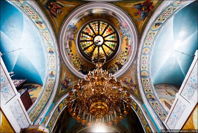 chernivtsi-mykolaivskyi-kafedralnyi-sobor
