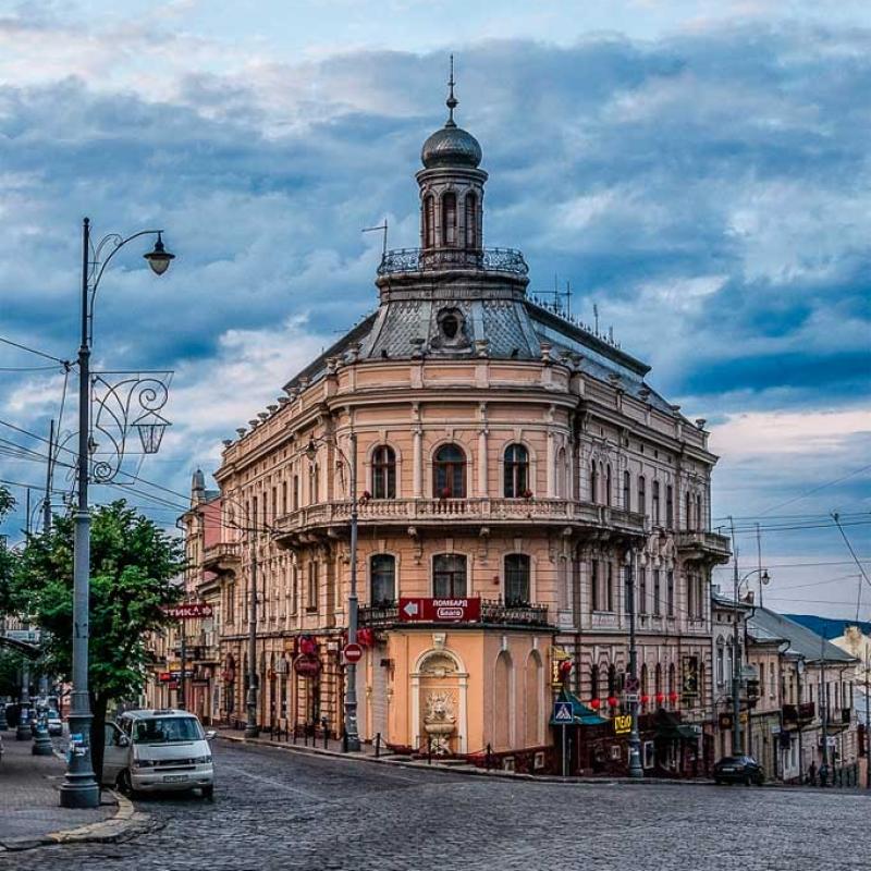 chernivtsi-budynok-korabel
