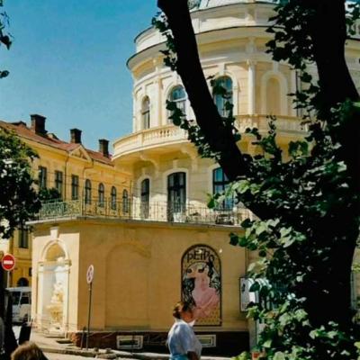 chernivtsi-budynok-korabel