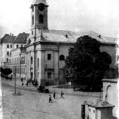 chernivtsi-budynok-korabel
